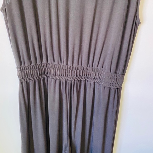 Jumpsuit - Picture 6 of 7